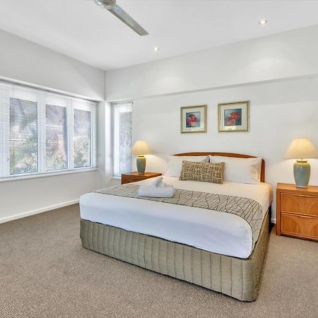 Balboa Apartments Port Douglas Exterior photo