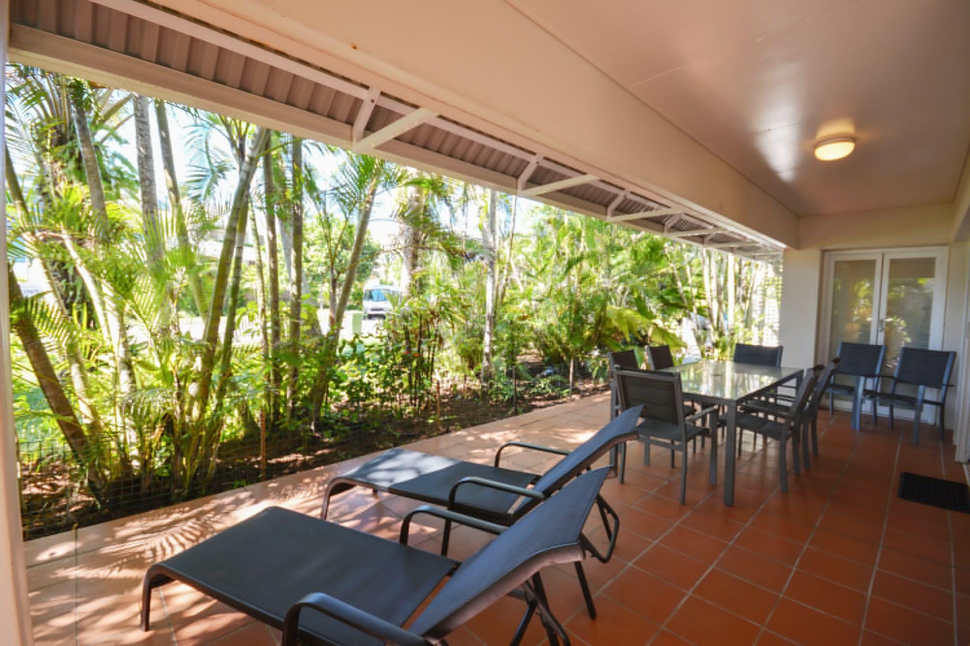 Balboa Apartments Port Douglas Exterior photo