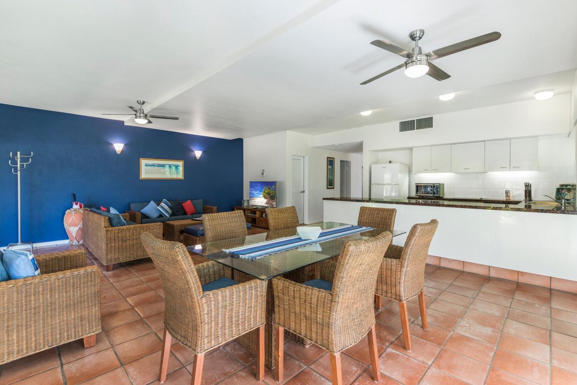 Balboa Apartments Port Douglas Exterior photo