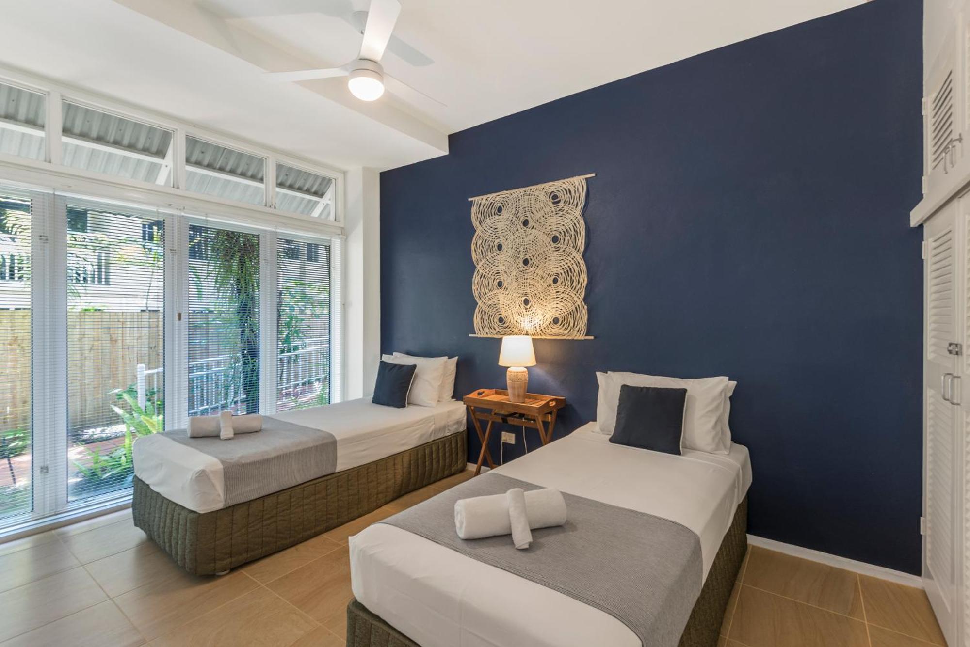 Balboa Apartments Port Douglas Exterior photo
